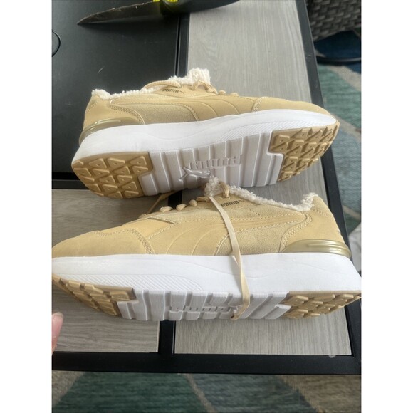 Puma Shoes - 382719-02 Women's 6.5 Tan Suede Puma